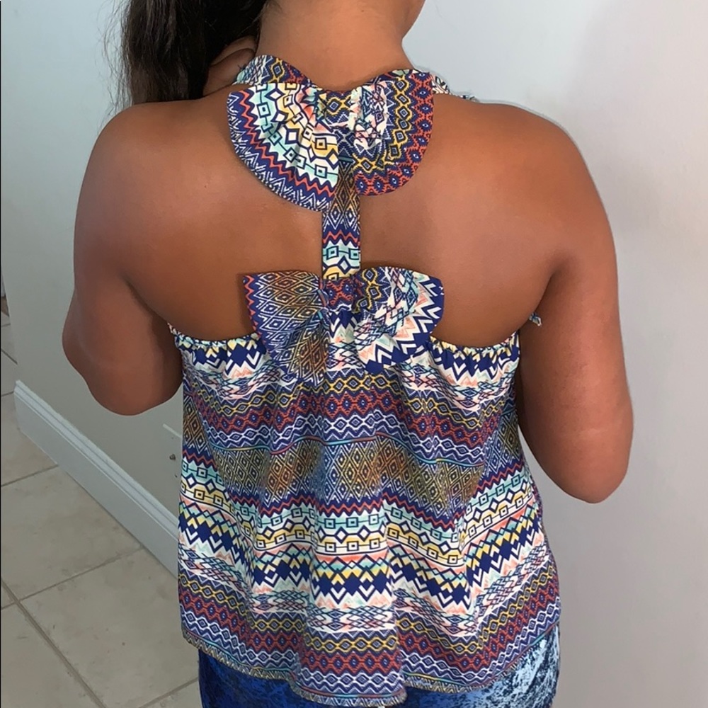 bow detail on the back shirt